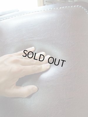 厚みのあるクッションで、柔らかくしっかりした座り心地です