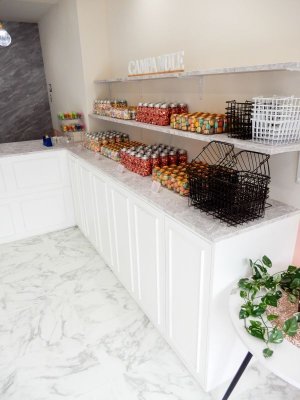 画像4: ケーキ屋さん向け大理石天板ディスプレイキャビネット6dr　 