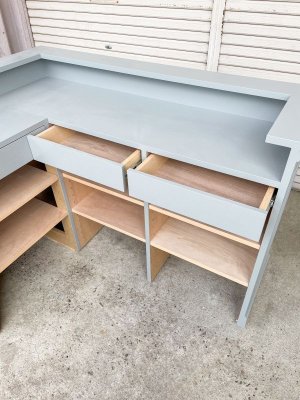 収納は、引出し、可動棚、スライドテーブル、扉などを選択できます。