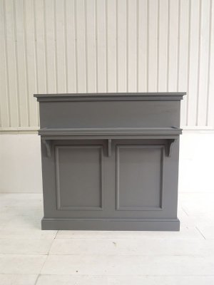 写真はW1200mm、サイズオーダーできるアンティーク調カウンターです