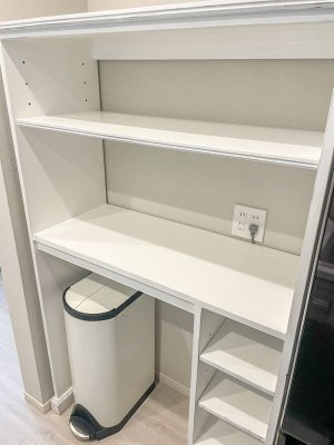 ゴミ箱スペース、レンジ置きなど、ご要望に応じて製作いたします。