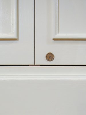 画像15: フランスアンティーク調キャビネット4dr　 