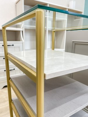 ゴールドに塗装したアイアンシェルフ