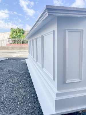 高級感のあるアンティーク調デザインカウンターテーブル