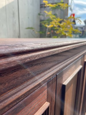 立体的で手の込んだ高級感を漂わせます。