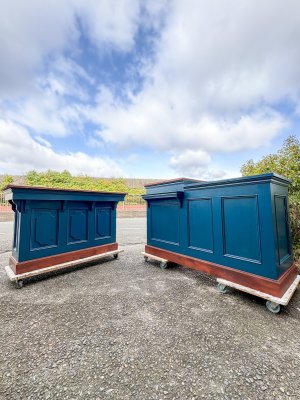 ショーケースカウンターといっしょに特注製作させていただきました。