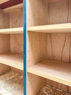 高さ変更のできる棚収納