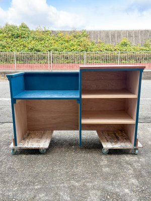 内側の収納は可動棚、扉、引出しなどカスタマイズ出来ます。