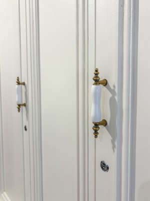 可愛い陶器の取っ手を持ち込んでいただきました。