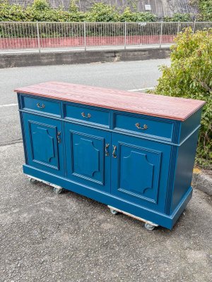 天板はウッド調、本体はアンティークブルー色