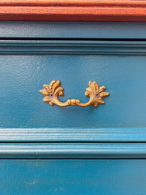 おしゃれな真鍮取っ手は100種類以上から選べます。