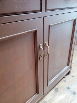 真鍮取っ手は100種類以上のデザインが選べます。