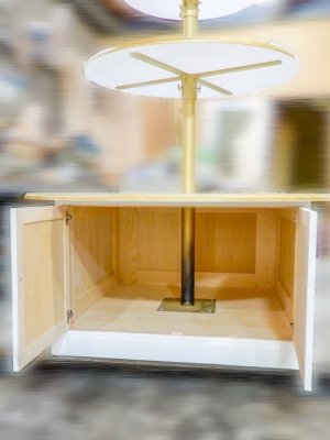 下段キャビネットも大きくて収納力があります。