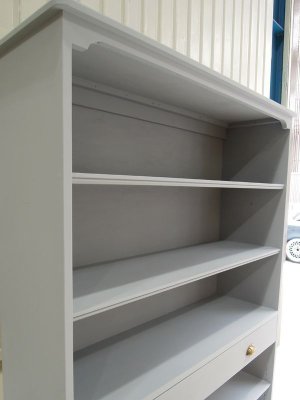 上段2段は固定棚。