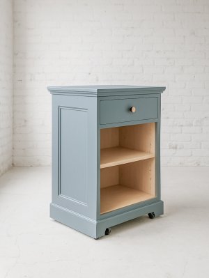 内側の収納は自由にカスタマイズできます。