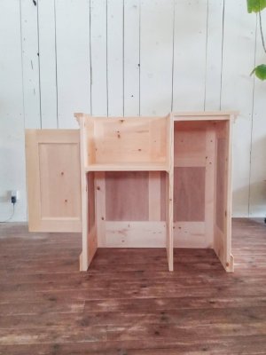 内側の収納は自由にカスタマイズできます。