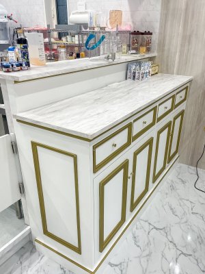 天板は2段になっていて、トップ天板とカウンター天板があります。