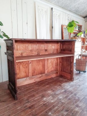 内側の収納は、引出し、棚、扉など業務に合わせて変更できます。