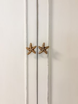 取手は１００種類以上のデザインから選べます。