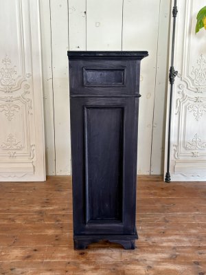 奥行が350mmとかなり浅い造りになっています。