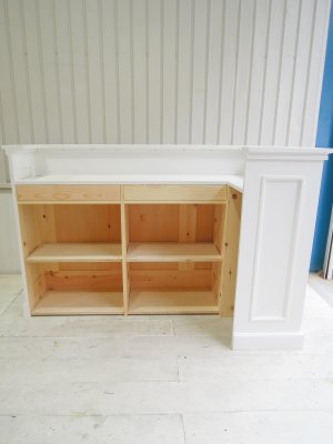 店員側の収納も業務に合わせて変更いたします。