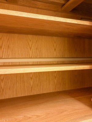 スリット型の配線孔