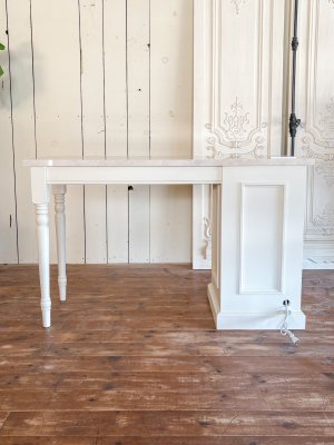 背面にも化粧を施しています。