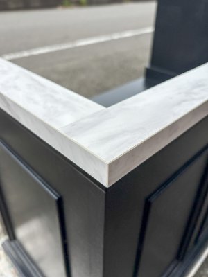 レジ天板とショーケースカバーのトップは大理石天板