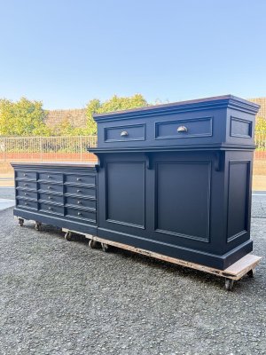 おしゃれな店舗什器をオーダーメイド製作しております。