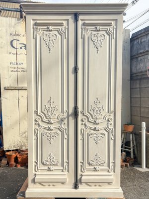 外寸はW1150、D580、H2150mm