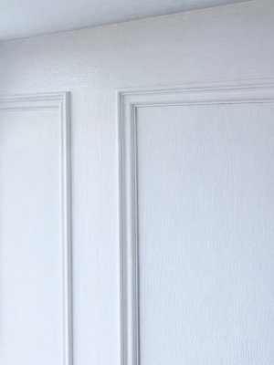 正面の框飾り、通常W1200は框飾り２個です。