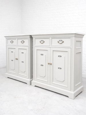 おしゃれな事務所にアンティーク調キャビネット収納を納品しました