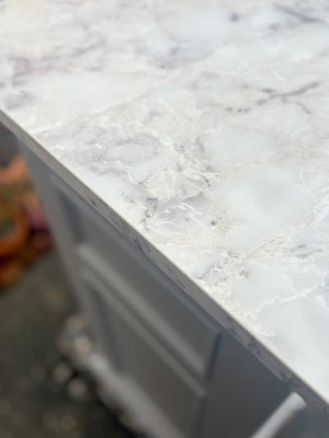 こちらはLJ-10123K大理石柄、天板のデザインは数種類から選べます。