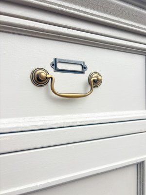 アンティーク調取っ手がかわいい引出し