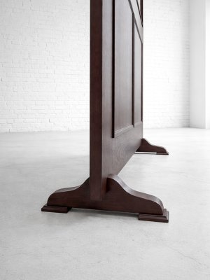 ホワイトオーク無垢材を使った豪華なパーテーションです。