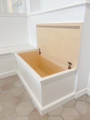短辺側もブランケットボックスになっています。