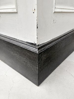 足元だけブラックに塗装してポイント