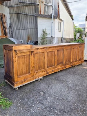 3メートル超える大きなショップカウンターの製作もお任せ下さい。