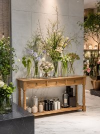 フランスアンティーク調コンソールテーブル　引出し付き　（オーク家具・店舗什器）