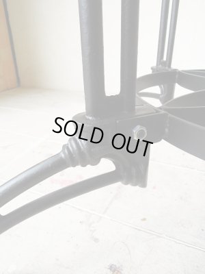 鋳物ならではの質感、重厚感もたっぷり