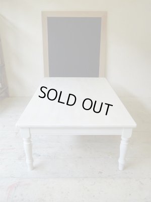 奥行800と家族で囲める幅広テーブル