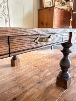 画像4: オークターンドレッグローテーブル　アンティーク調リビングテーブル　「Classic Benchleg」
