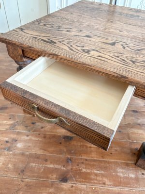 画像5: オークターンドレッグローテーブル　アンティーク調リビングテーブル　「Classic Benchleg」