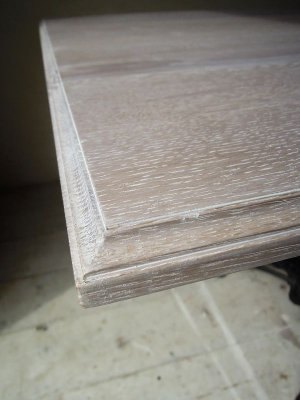 天板の縁に装飾を入れることも出来ます(+500円)