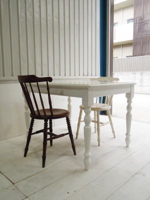 W1100は2人掛け~4人掛け、最大W1800mmまで選べます