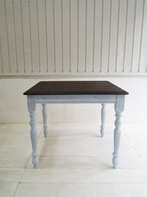 写真はW900×D800ですが、サイズオーダー可能です