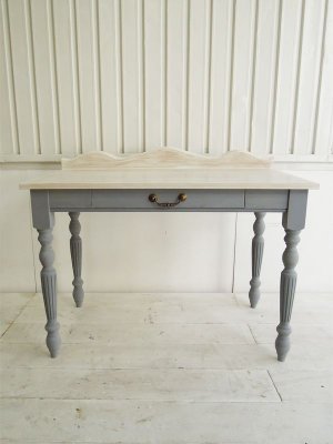 写真はW1100×D650ですが、お好みでサイズ変更も可能です。