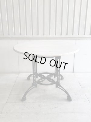 写真は直径100cm、最大120cmまでサイズオーダーが可能です。