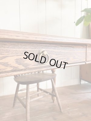 お好みで引出をつけることができます。選べる真鍮取っ手は100種類以上。