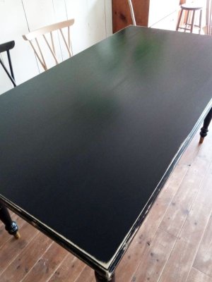 汚れがつきにくいようにウレタン塗装を施しました。